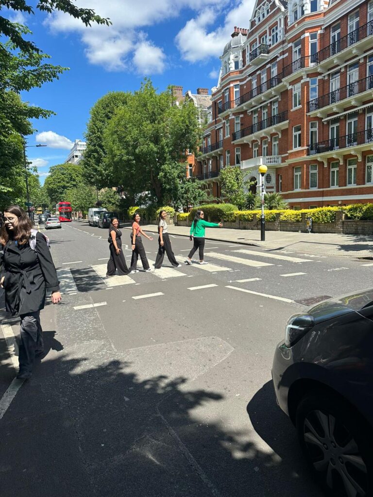 Literary inspirations in themed sightseeing tours in London black cabs.