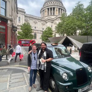 Discover London's iconic landmarks with a personalized Black Cab Tour. Book today for a unique sightseeing experience!