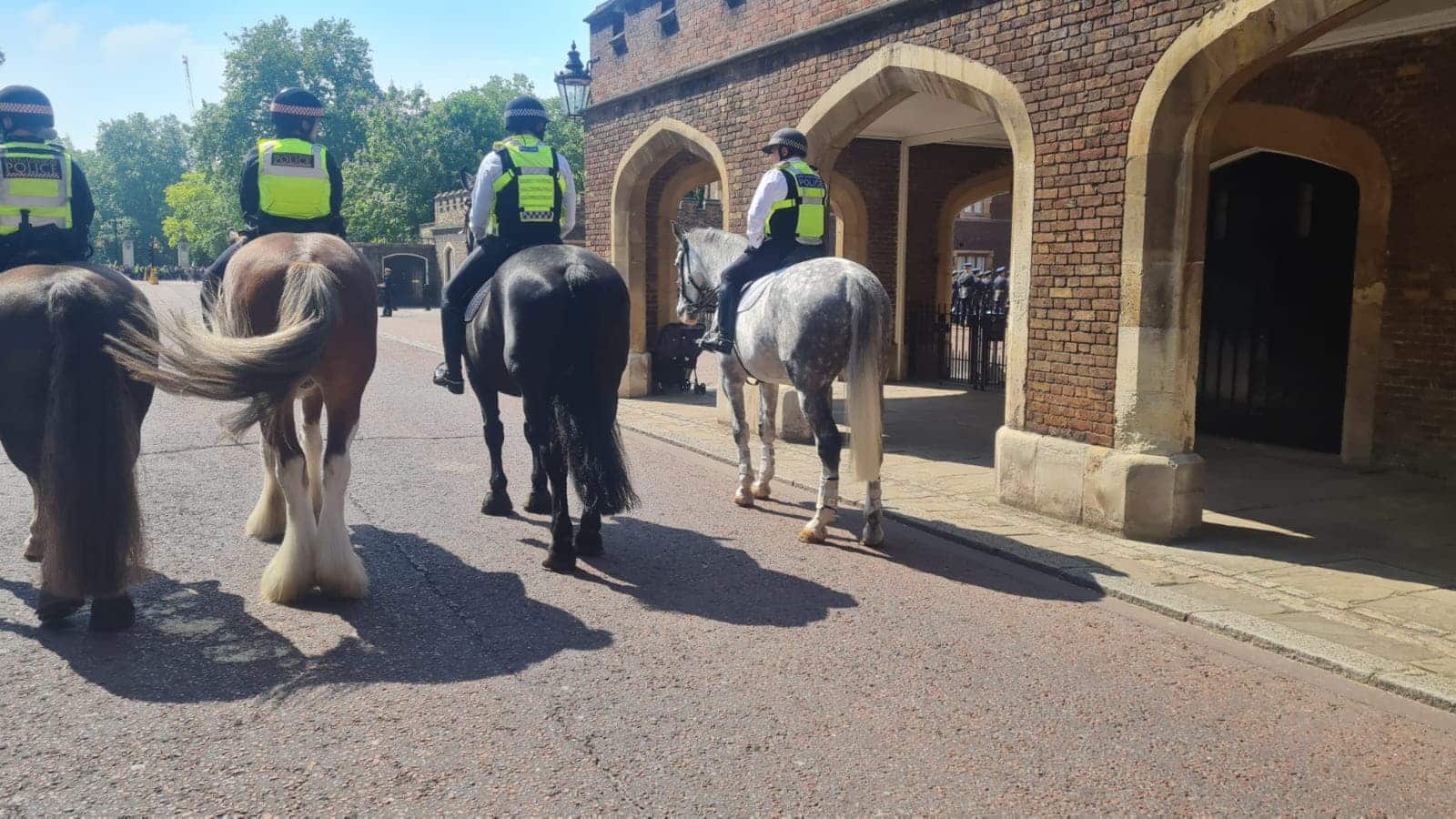 Christmas day tours from london salisbury