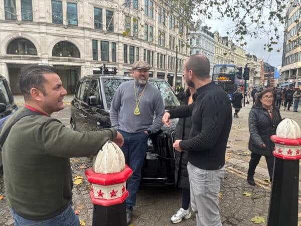 Explore London: See London with our Sightseeing Taxi Tours - Experience the city in comfort and style!