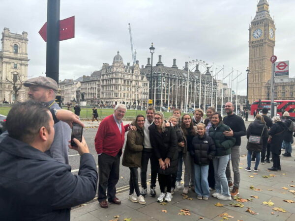 Explore Famous Sites In London with London Sightseeing Taxi Tours, accommodating up to six people and wheelchair accessible vehicles.