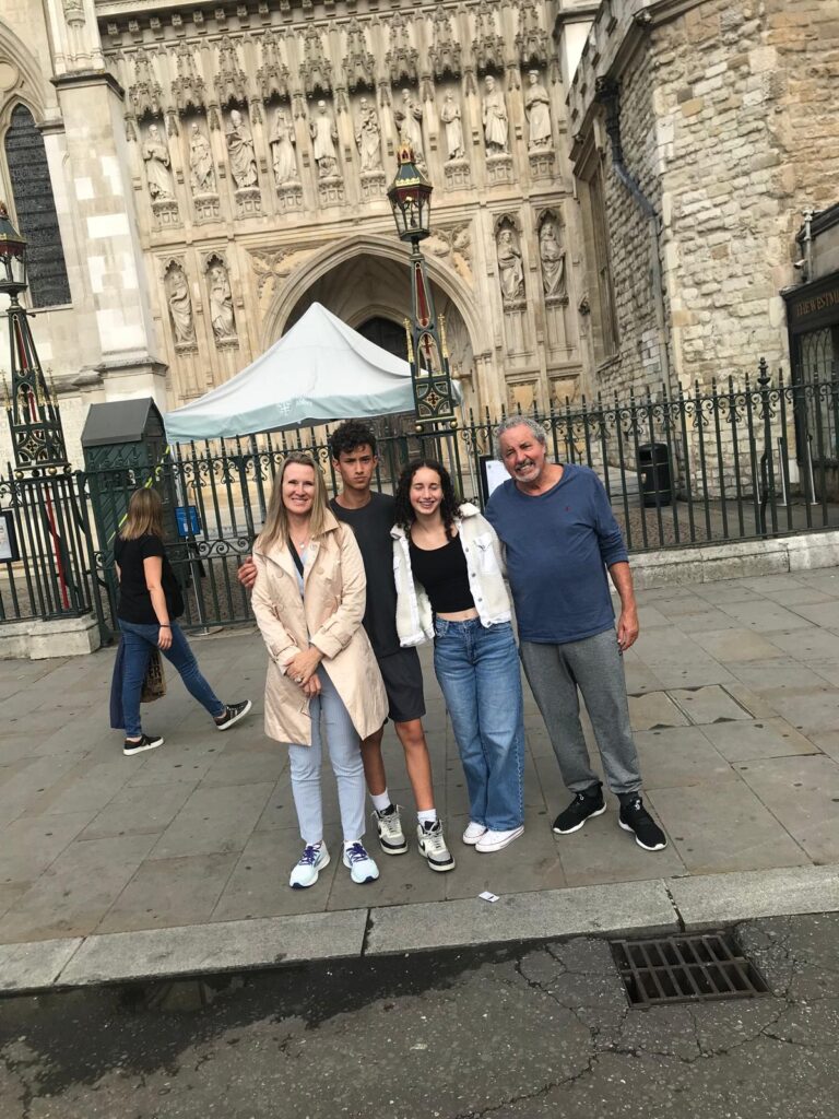 A group enjoying hidden gems for exclusive photo taxi tours in London