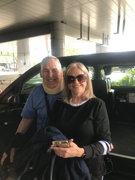 Best Spot London sightseeing taxi tour with smiling visitors