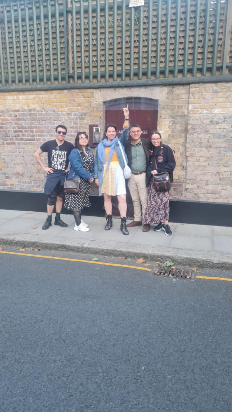 London Go To Places group sightseeing taxi tour in London