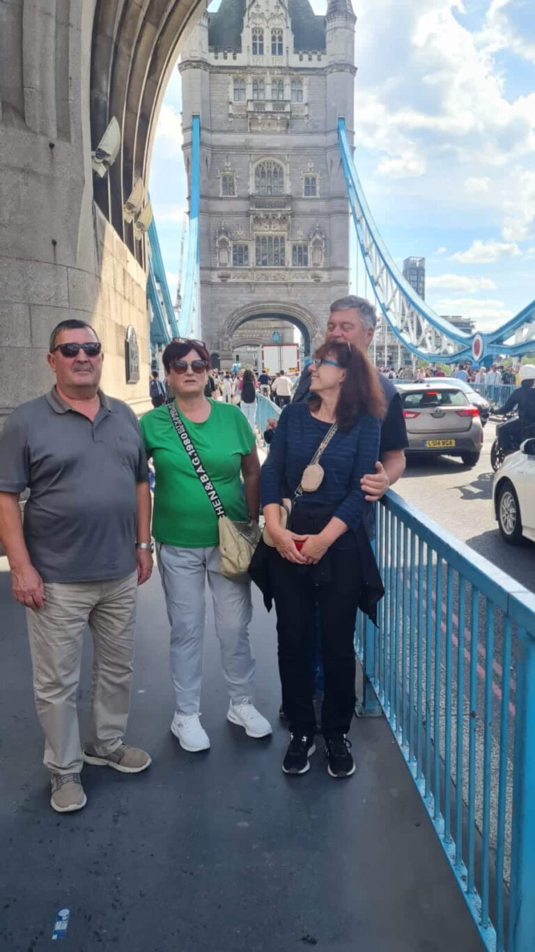 The Top 10 Things To Do In London: Visitors enjoying a London Sightseeing Taxi Tour at Tower Bridge