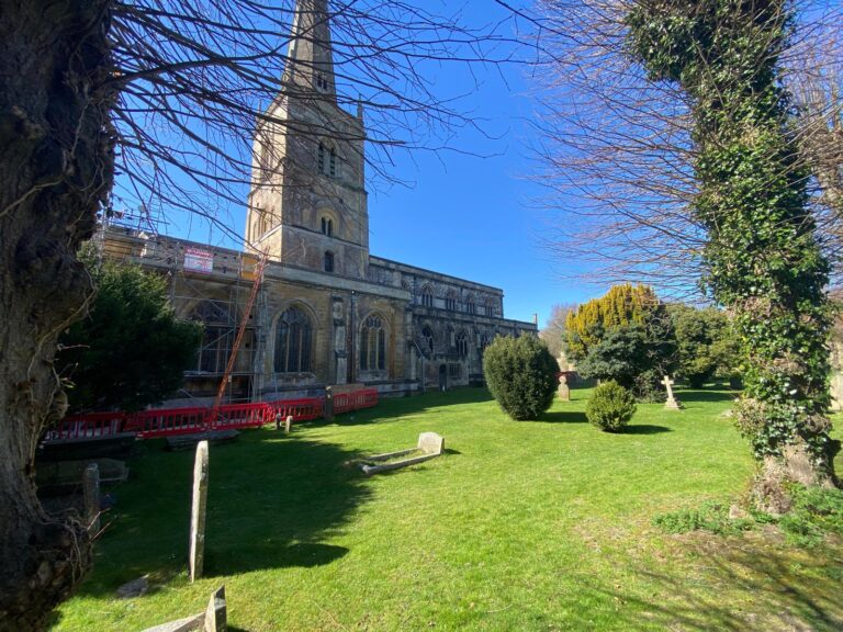 London group tours exploring historic church with London Sightseeing Taxi Tours, wheelchair accessible vehicles for up to six passengers