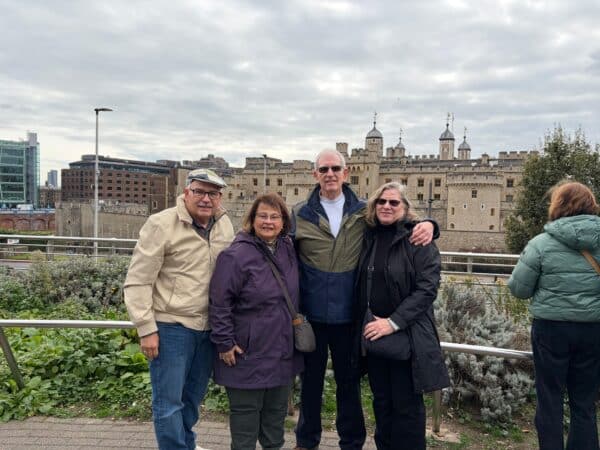 Group enjoying classic London landmarks in Black Taxi Tour with get on your guide service